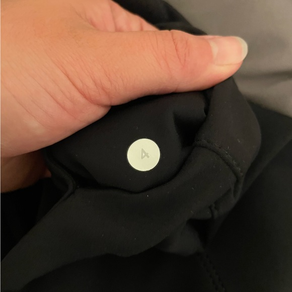 NWOT Lululemon &go Cityfarer skirt - 4 - Picture 5 of 5